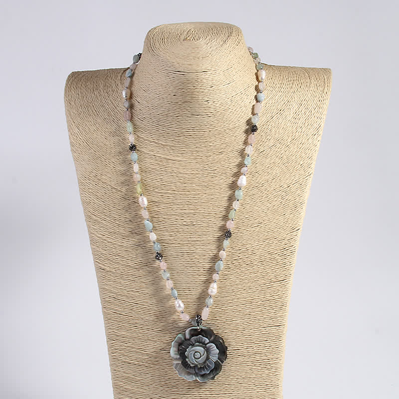 Collier pendentif en forme de cœur et de fleur en pierre naturelle Olivenorma