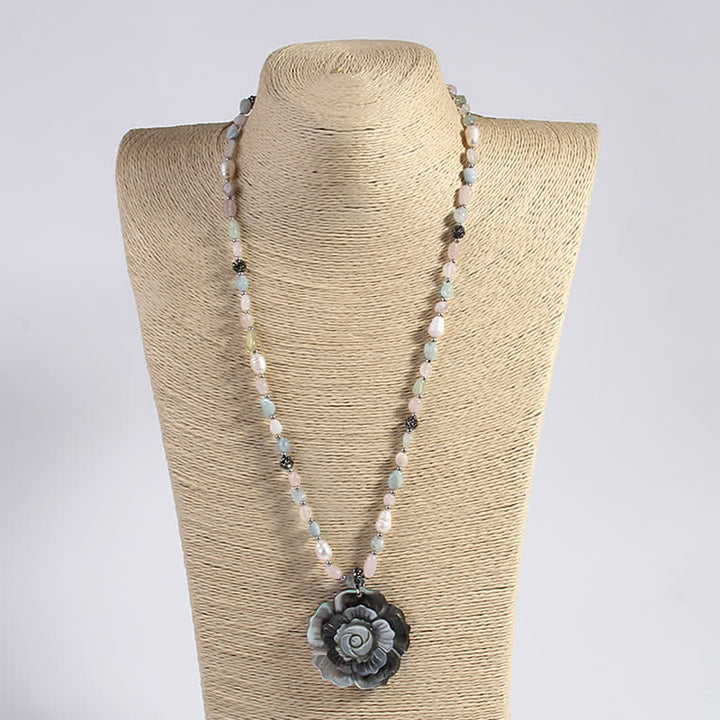 Collier pendentif en forme de cœur et de fleur en pierre naturelle Olivenorma