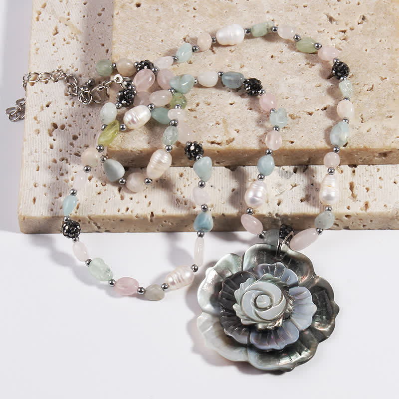 Collier pendentif en forme de cœur et de fleur en pierre naturelle Olivenorma