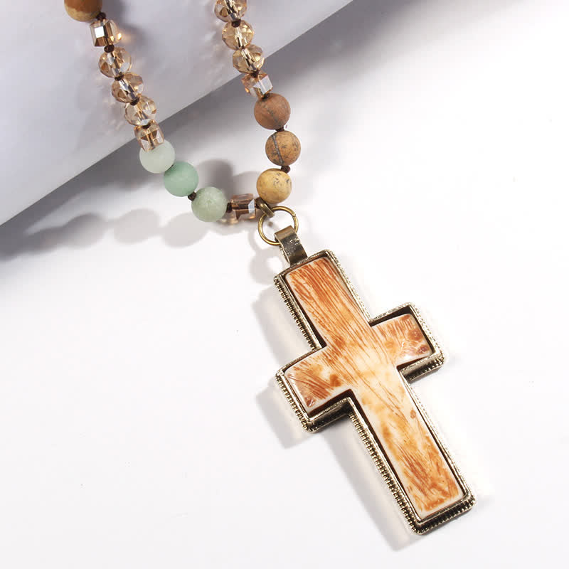 Collier pendentif croix en résine et perles en pierre naturelle Olivenorma