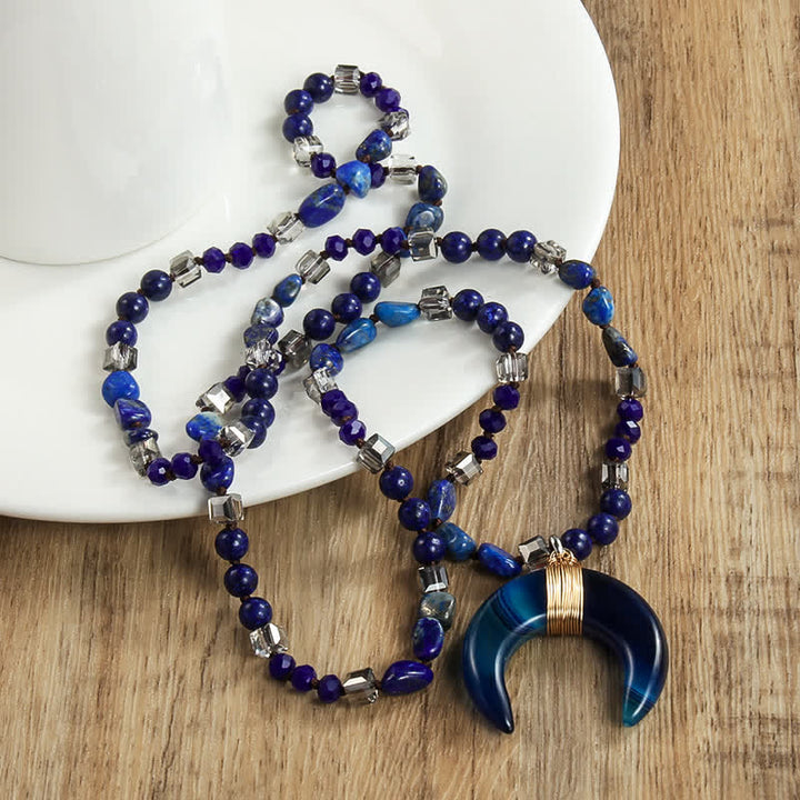 Collier avec pendentif croissant de corne de bœuf en perles de cristal naturel Olivenorma