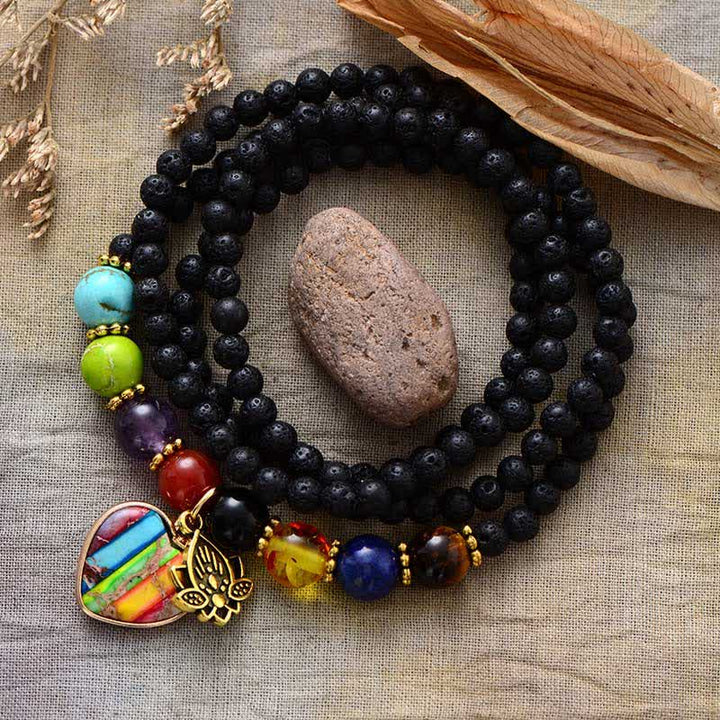 Bracelet multicouches avec pendentif chakra et perles en pierre de lave Olivenorma