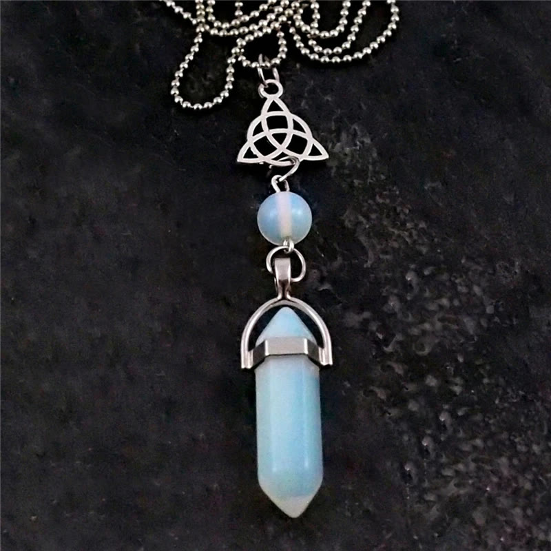 Collier à pointe d'opale hexagonale symbole celtique Olivenorma