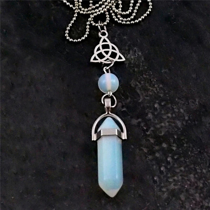 Collier à pointe d'opale hexagonale symbole celtique Olivenorma