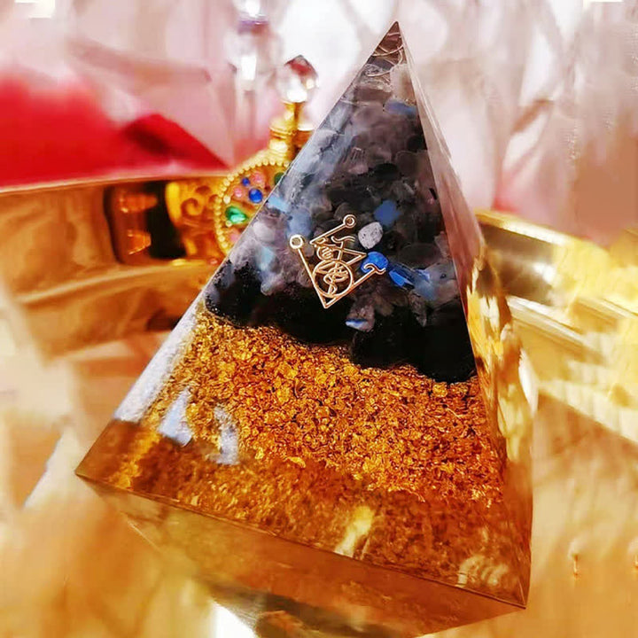 Pyramide d'orgone en obsidienne cristal clair en pierre de lune Olivenorma