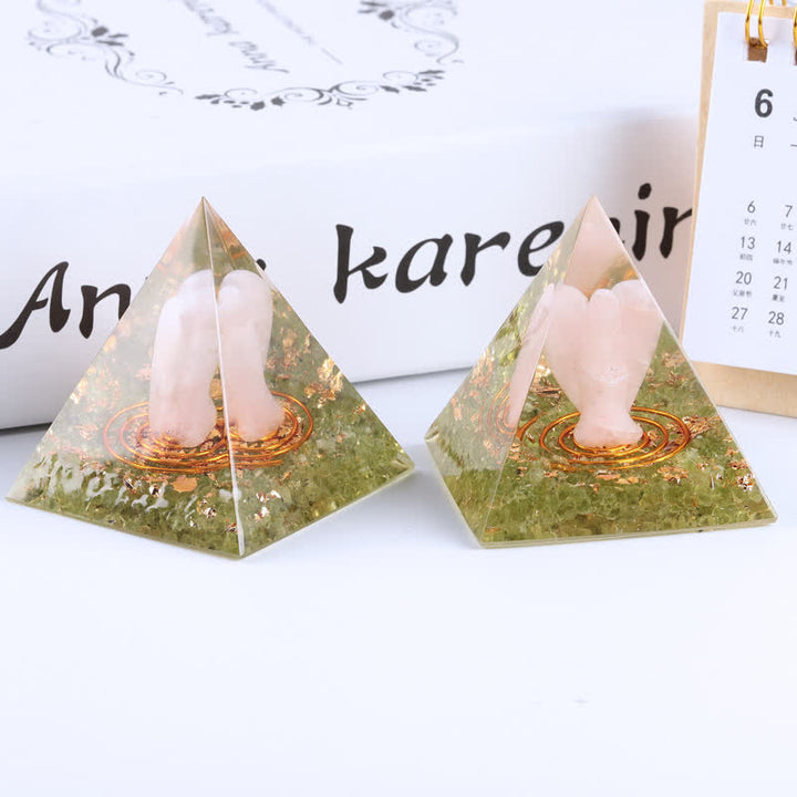 Pyramide orgonite sculptée en cristal naturel Olivenorma de 5 cm