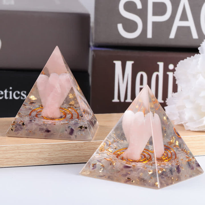 Pyramide orgonite sculptée en cristal naturel Olivenorma de 5 cm