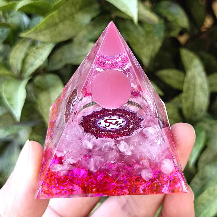 Pyramide d'orgone en pierre œil de chat rose Olivenorma de 5 m