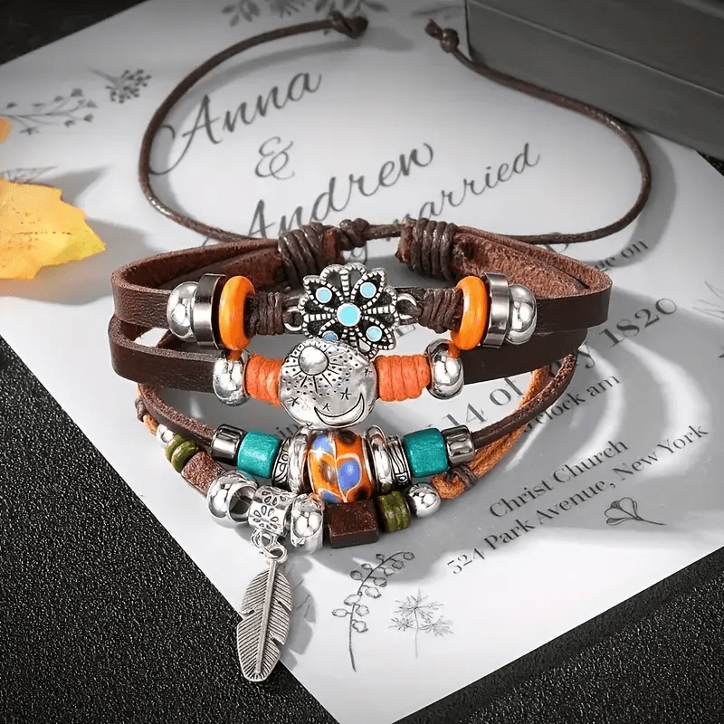 Bracelet en cuir ajustable bohème avec breloques en plumes Olivenorma