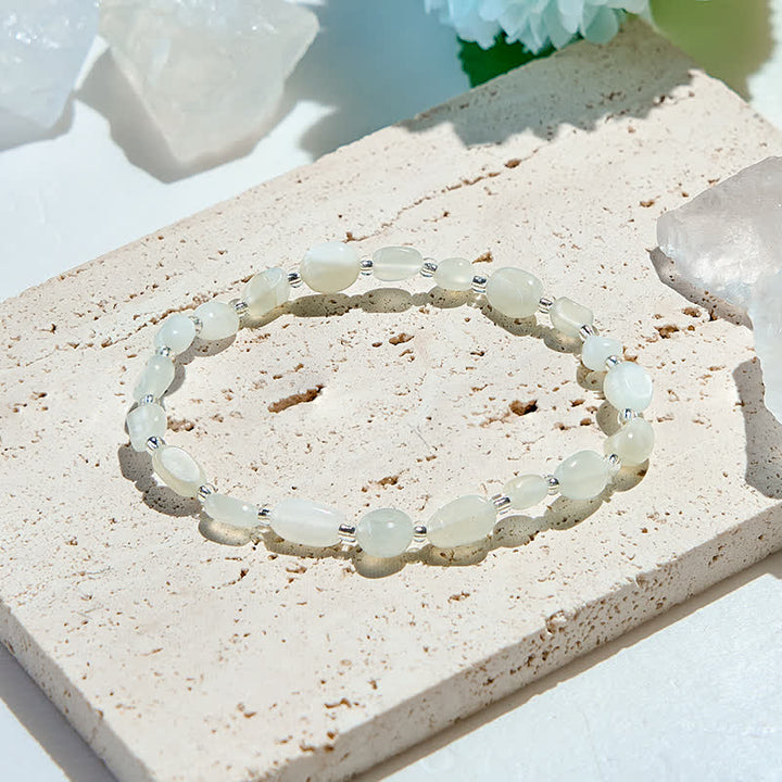 Bracelet en perles de pierre de lune irrégulières naturelles Olivenorma