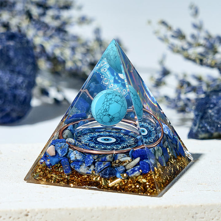 Pyramide d'orgone de protection contre le mauvais œil avec sphère turquoise Olivenorma