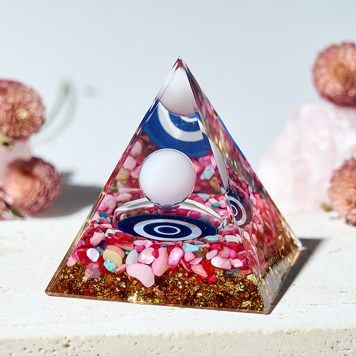Pyramide d'orgone en cristal de guérison d'harmonie en agate blanche Olivenorma