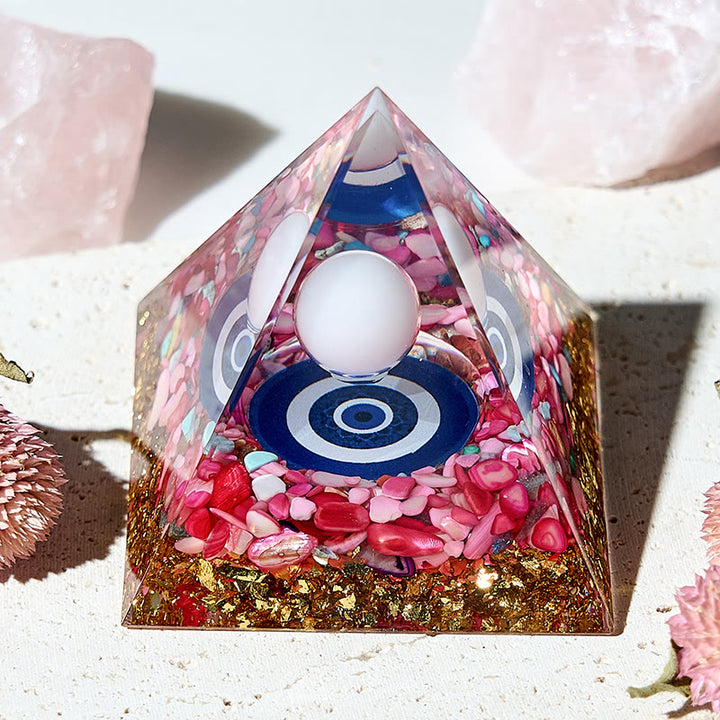 Pyramide d'orgone en cristal de guérison d'harmonie en agate blanche Olivenorma