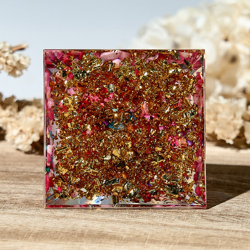 Pyramide d'orgone en cristal de guérison d'harmonie en agate blanche Olivenorma