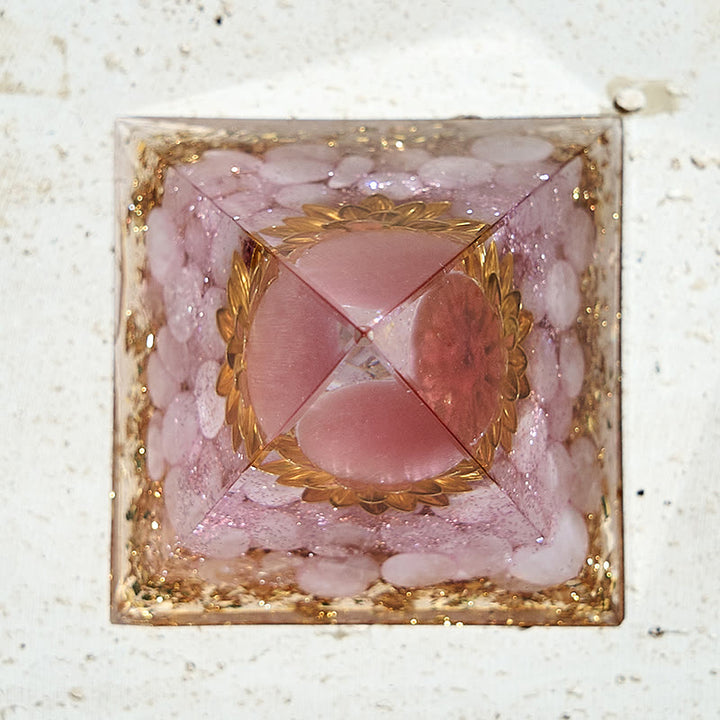 Pyramide orgonite de guérison en quartz rose de lotus Olivenorma