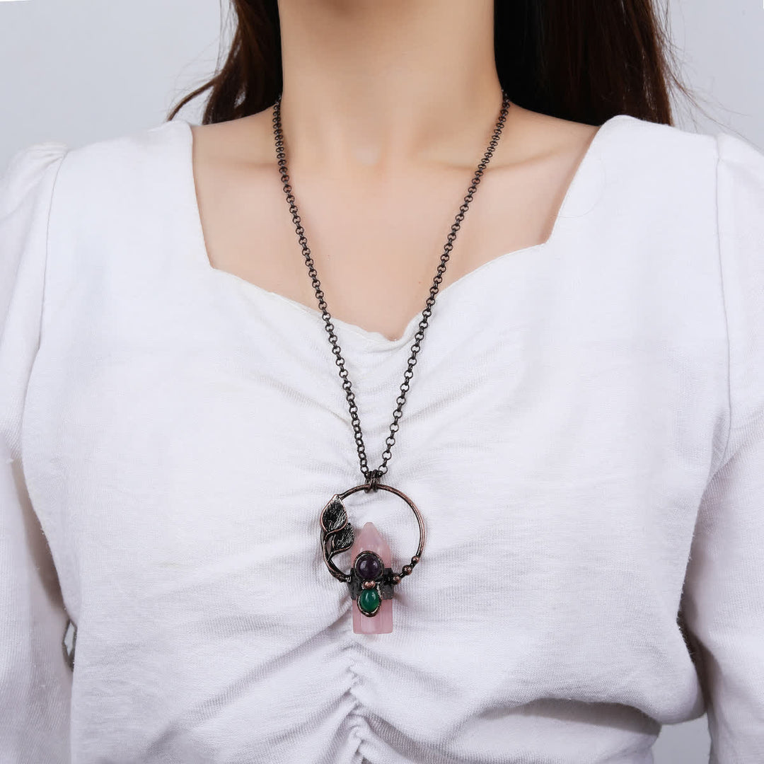 Collier avec pendentif en forme de balle en pierre naturelle Olivenorma