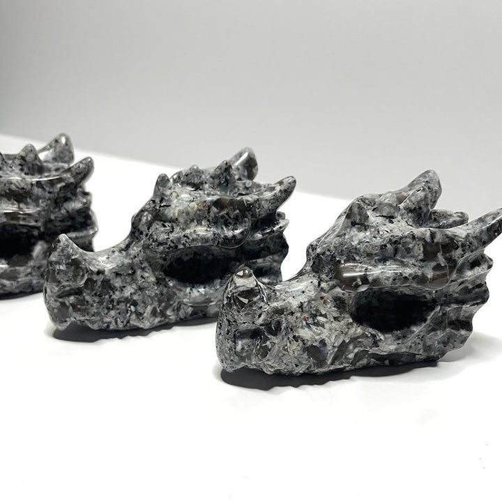 Décoration en pierre précieuse de tête de dragon polie en Yooperlite naturelle Olivenorma