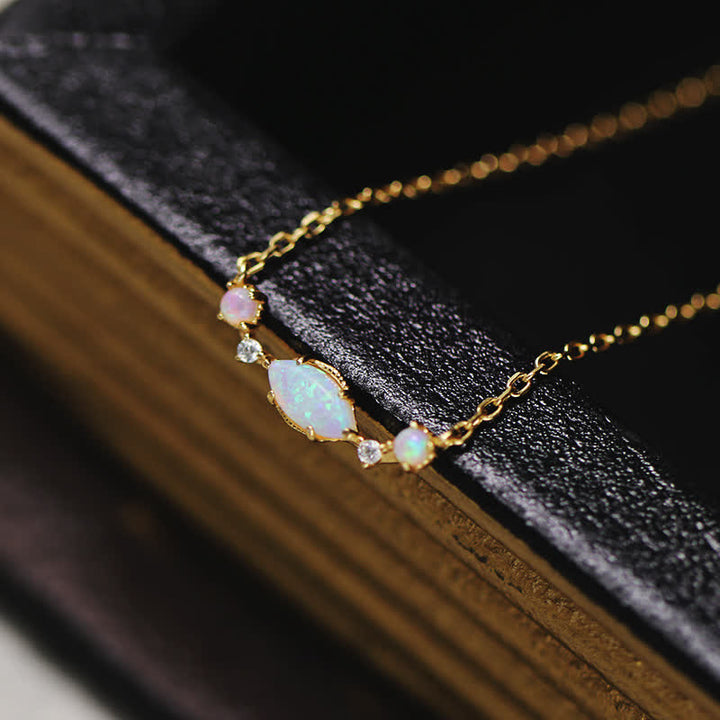 Collier avec pendentif couronne en opale naturelle Olivenorma