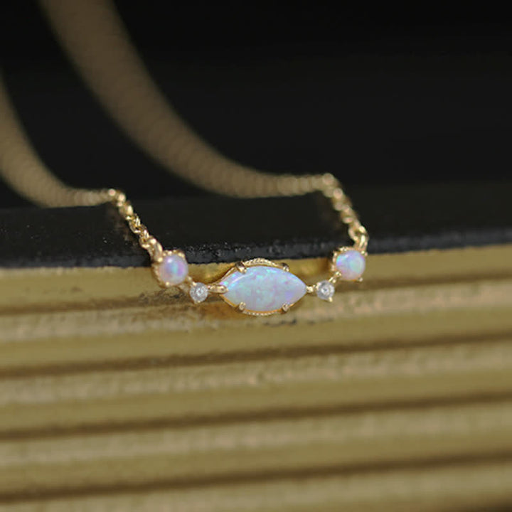 Collier avec pendentif couronne en opale naturelle Olivenorma
