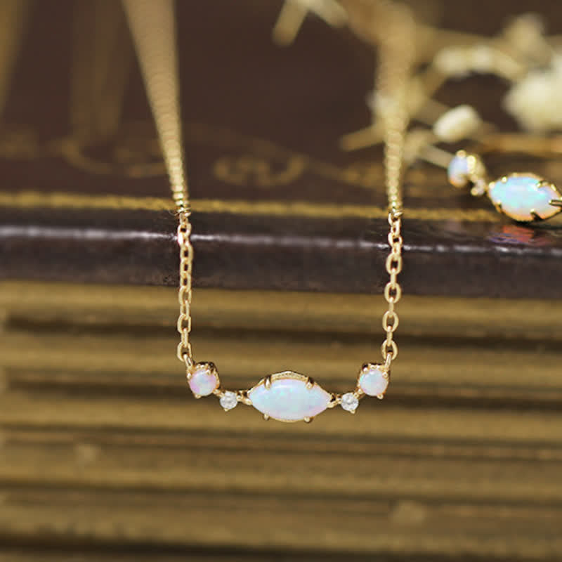 Collier avec pendentif couronne en opale naturelle Olivenorma