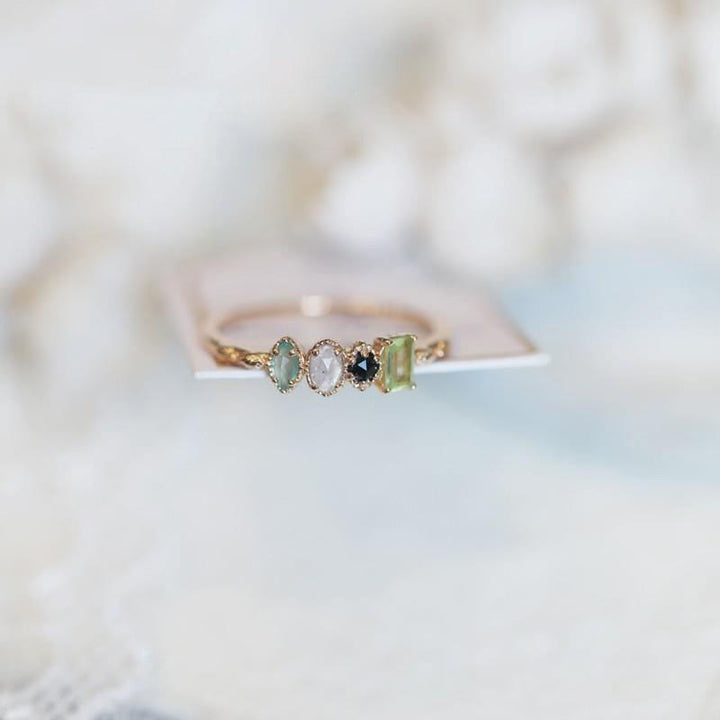 Bague de naissance personnalisée avec pierre précieuse naturelle labradorite Olivenorma