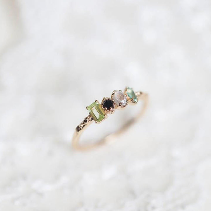 Bague de naissance personnalisée avec pierre précieuse naturelle labradorite Olivenorma