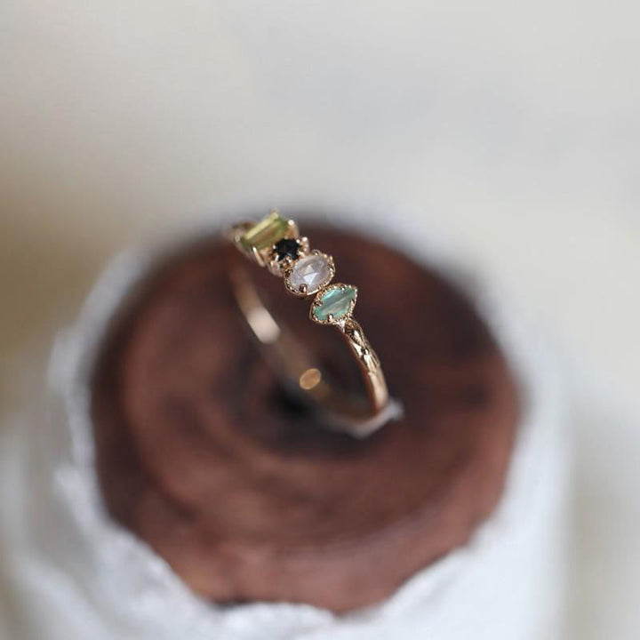 Bague de naissance personnalisée avec pierre précieuse naturelle labradorite Olivenorma