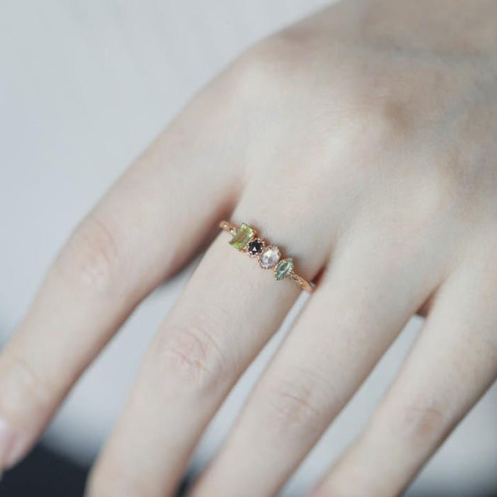 Bague de naissance personnalisée avec pierre précieuse naturelle labradorite Olivenorma