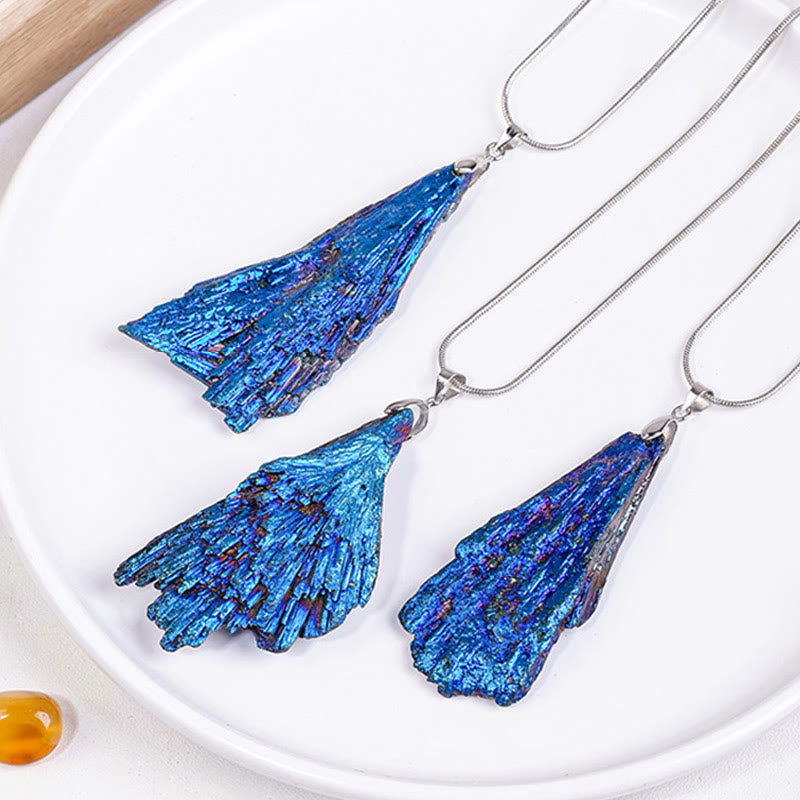 Collier en tourmaline noire naturelle à plumes bleues Olivenorma