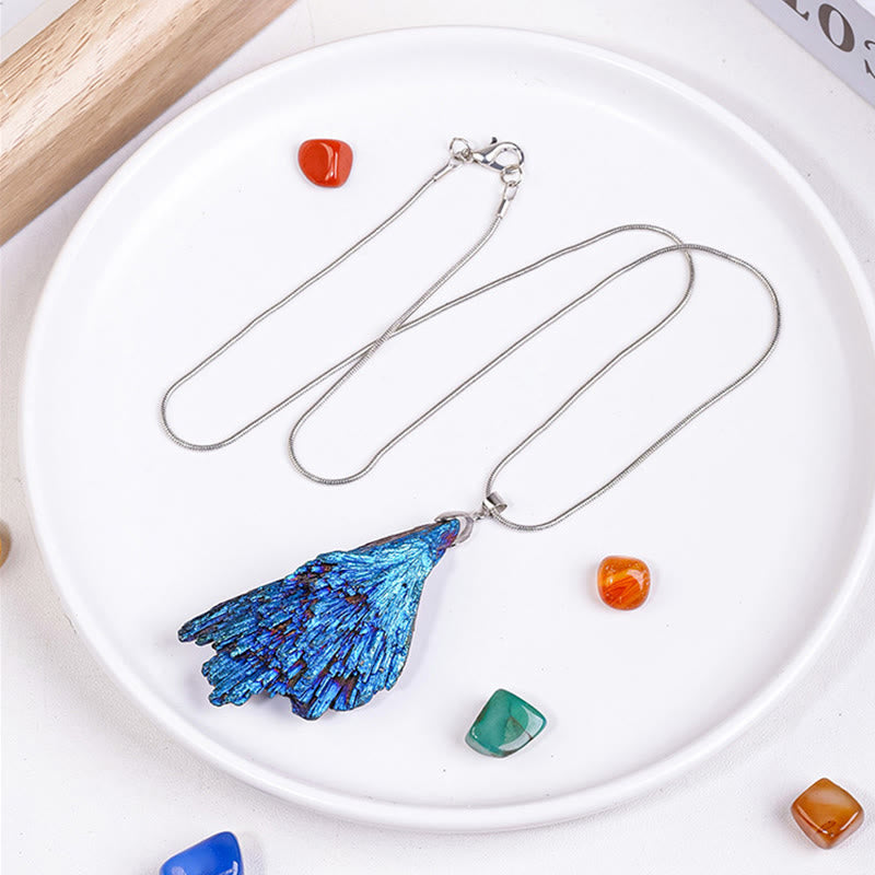 Collier en tourmaline noire naturelle à plumes bleues Olivenorma