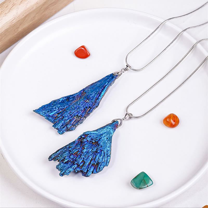 Collier en tourmaline noire naturelle à plumes bleues Olivenorma