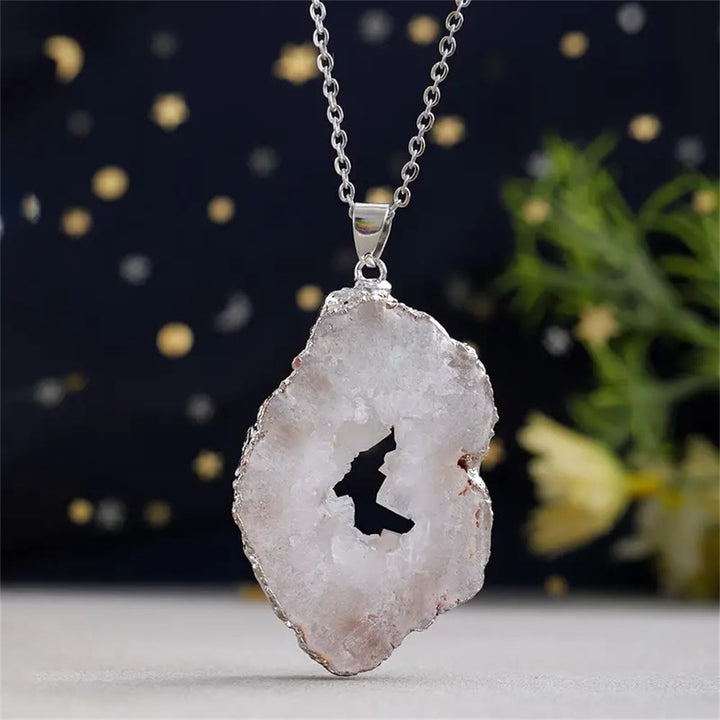 Collier avec breloque en agate blanche naturelle Olivenorma