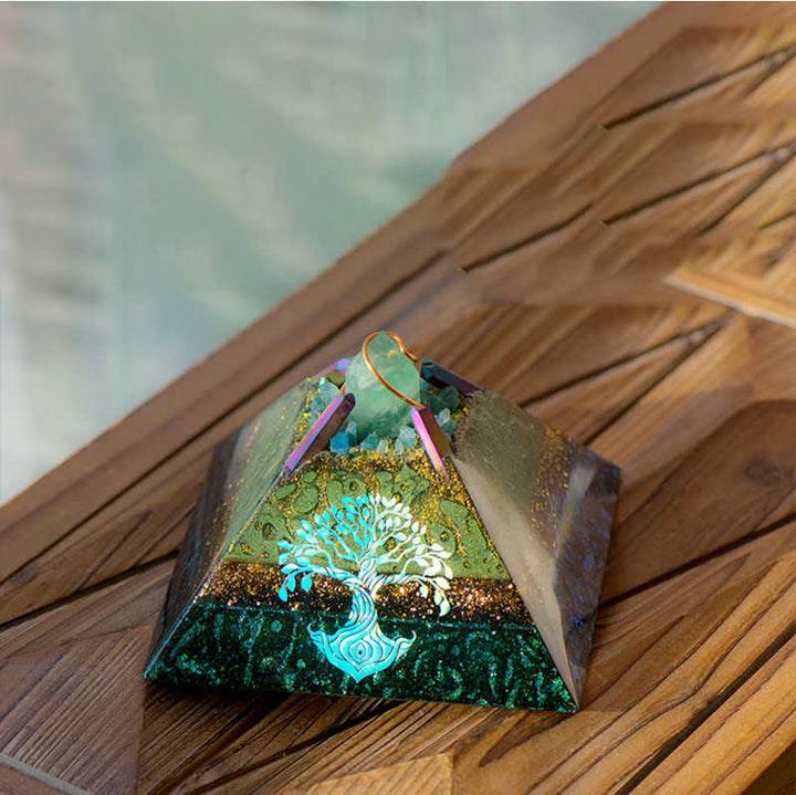 Pyramide d'orgone en cristal d'arbre de vie Olivenorma de 14 cm