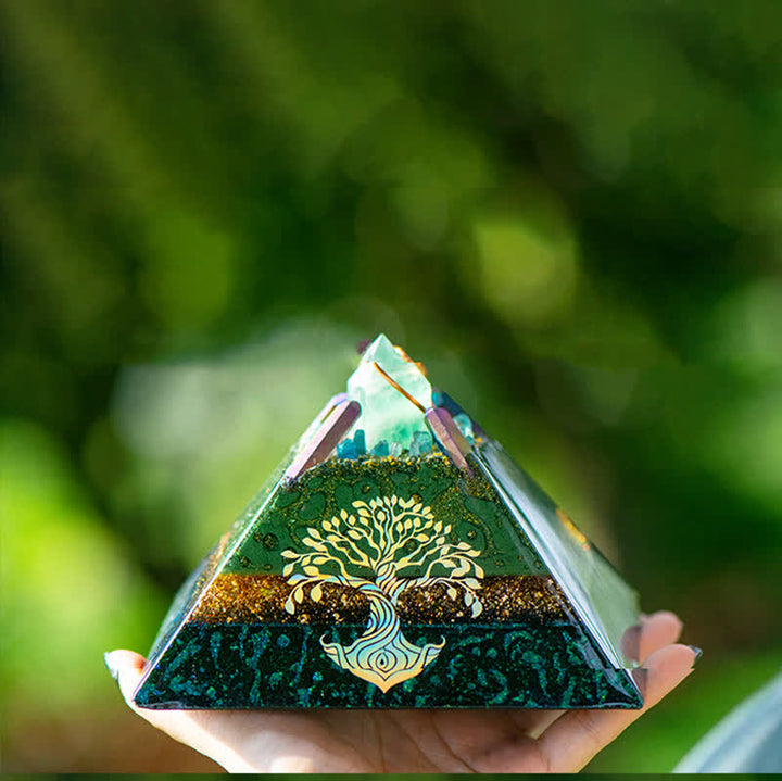 Pyramide d'orgone en cristal d'arbre de vie Olivenorma de 14 cm