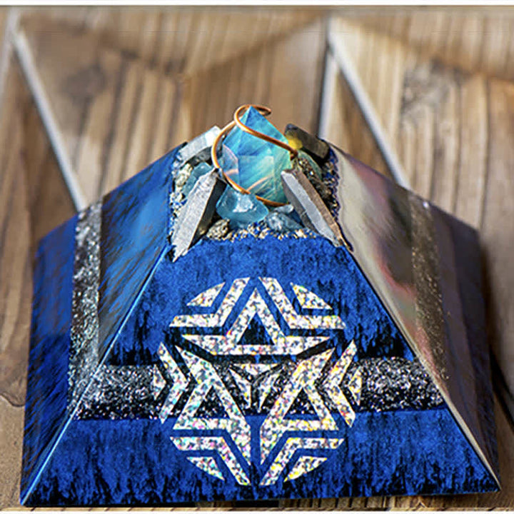 Pyramide d'orgone en cristal de cristal de Metatron's Cube de 14 cm d'Olivenorma
