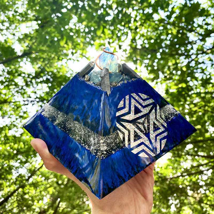 Pyramide d'orgone en cristal de cristal de Metatron's Cube de 14 cm d'Olivenorma