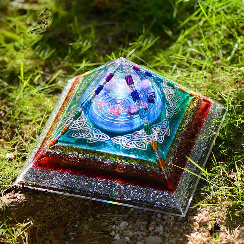 Tour d'énergie en cristal de cuivre Olivenorma Pyramide d'orgone
