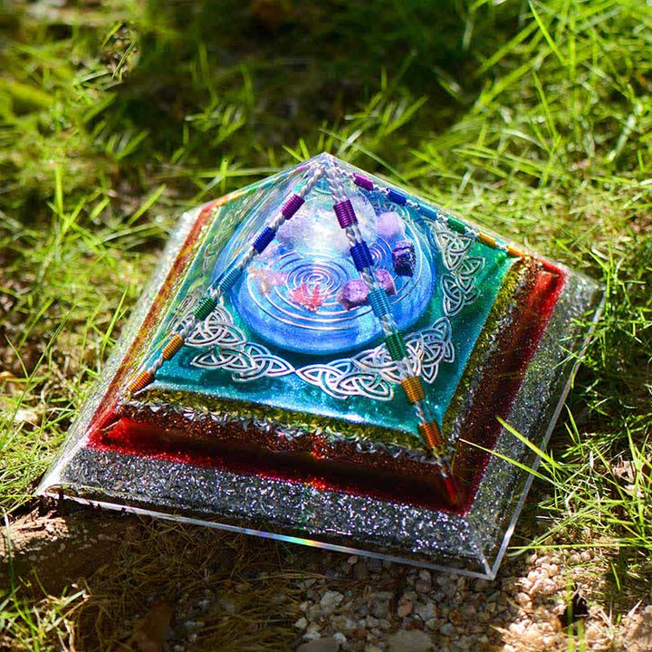 Tour d'énergie en cristal de cuivre Olivenorma Pyramide d'orgone