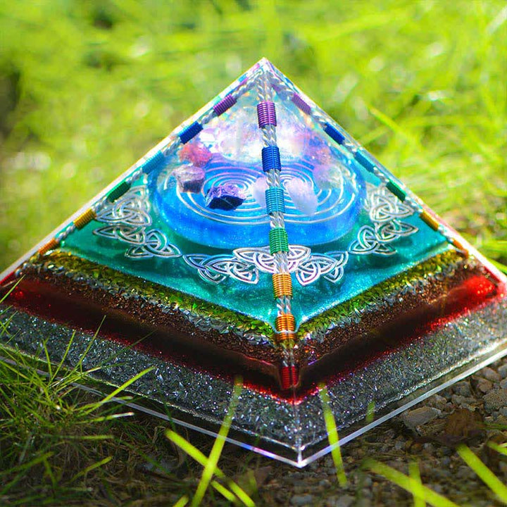 Tour d'énergie en cristal de cuivre Olivenorma Pyramide d'orgone