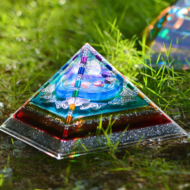 Tour d'énergie en cristal de cuivre Olivenorma Pyramide d'orgone