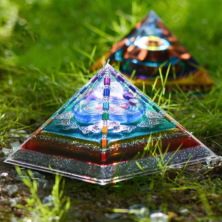 Tour d'énergie en cristal de cuivre Olivenorma Pyramide d'orgone