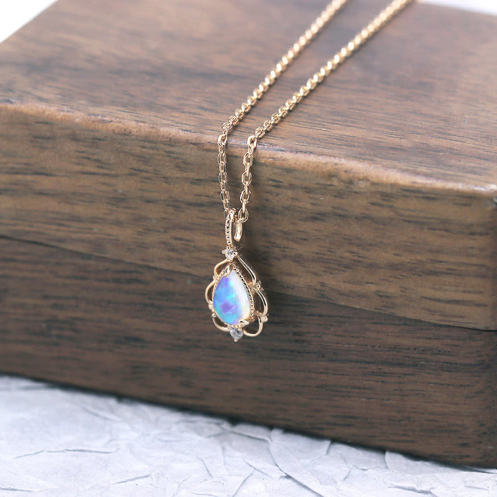Collier en argent sterling avec opale naturelle de style vintage Olivenorma