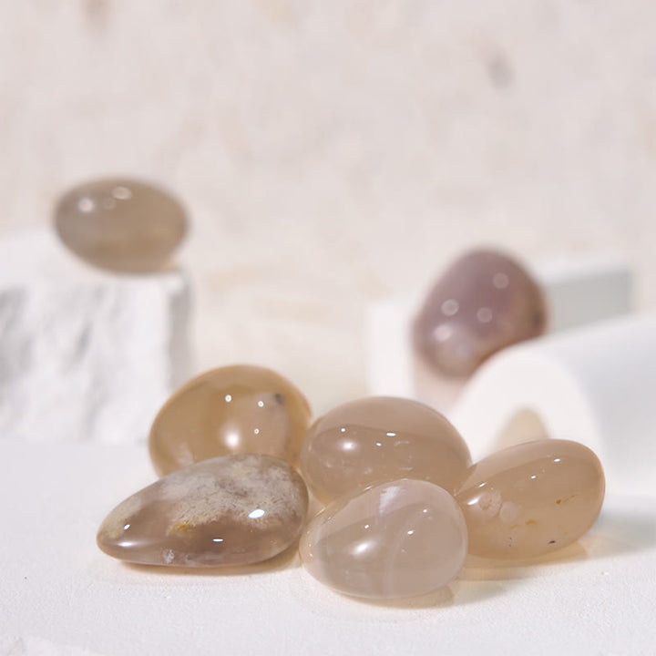 Pierre roulée en agate de cerisier irrégulière naturelle Olivenorma