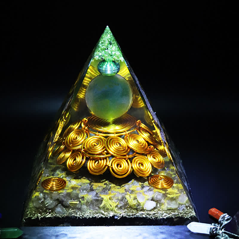 Pyramide d'orgone en pierre œil de chat verte Olivenorma 14 cm