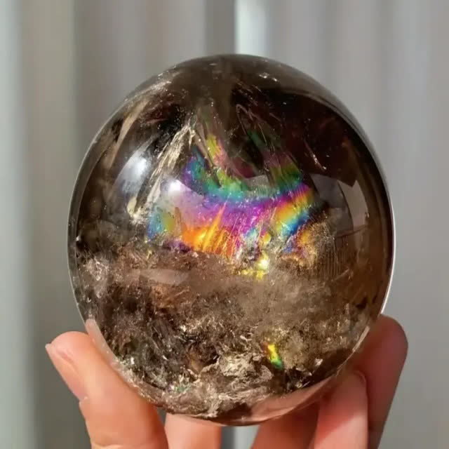 Sphère de cristal de quartz fumé naturel Olivenorma