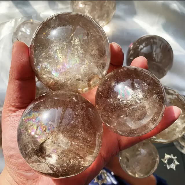 Sphère de cristal de quartz fumé naturel Olivenorma