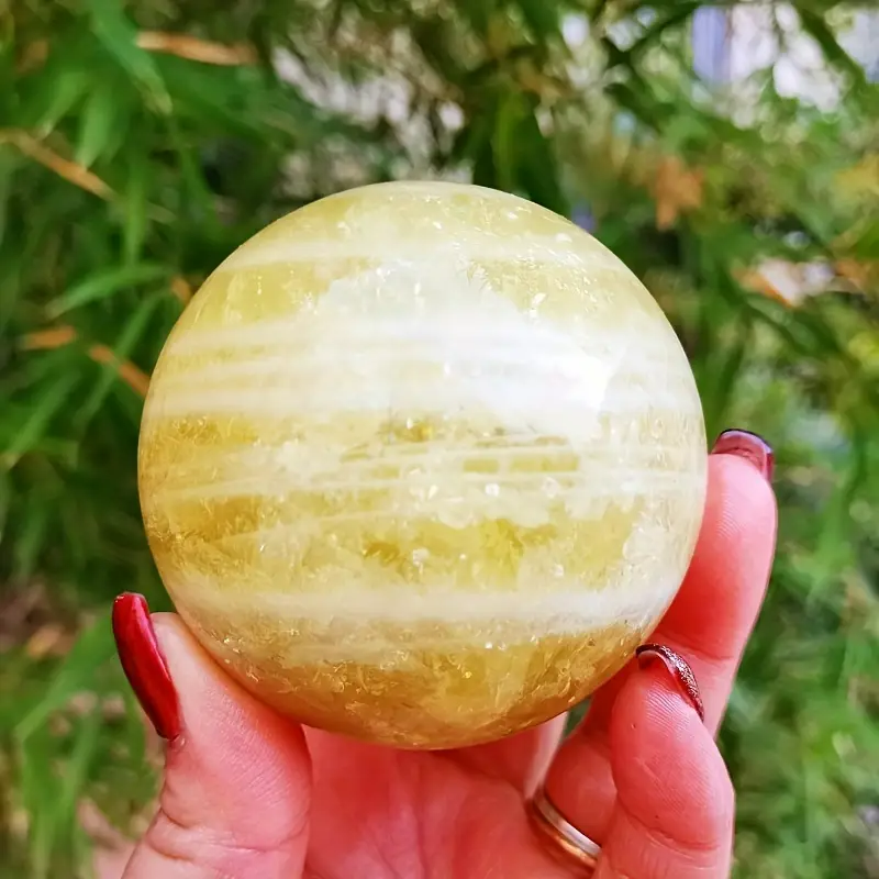 Sphère de cristal de citrine naturelle Olivenorma