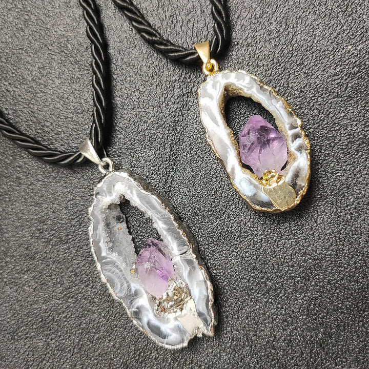 Collier avec pendentif en cristal d'agate blanche et améthyste Olivenorma