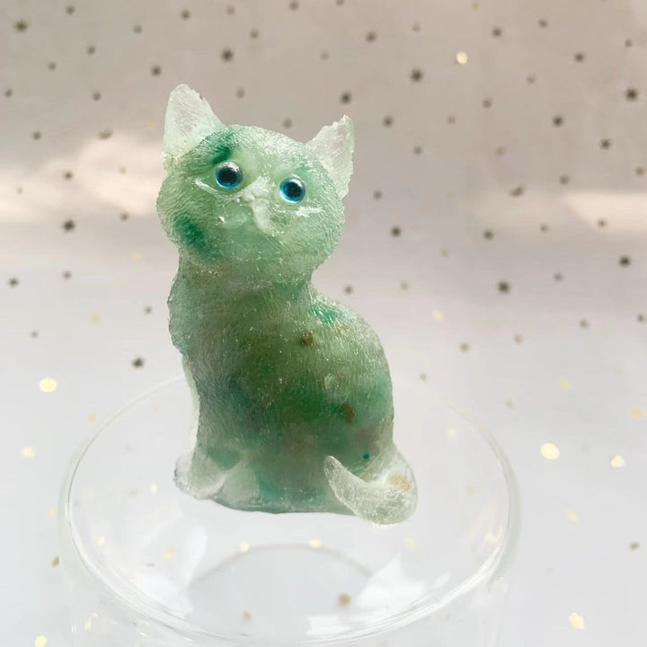 Décoration en pierre précieuse en résine cristalline Olivenorma représentant un chat debout