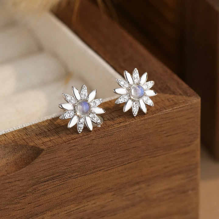 Boucles d'oreilles à tige rondes en pierre de lune en forme de tournesol Olivenorma